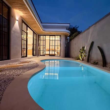 Emma'S Villa Seminyak Exteriör bild