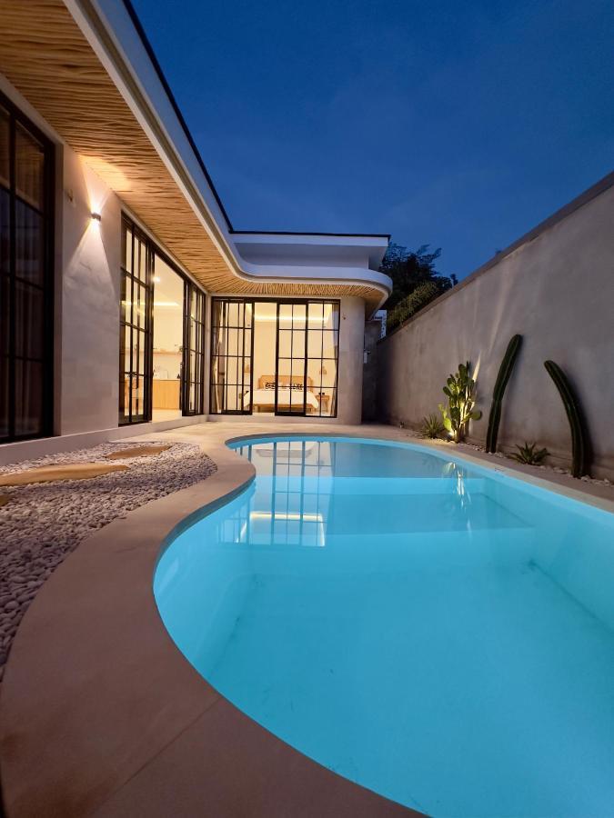 Emma'S Villa Seminyak Exteriör bild